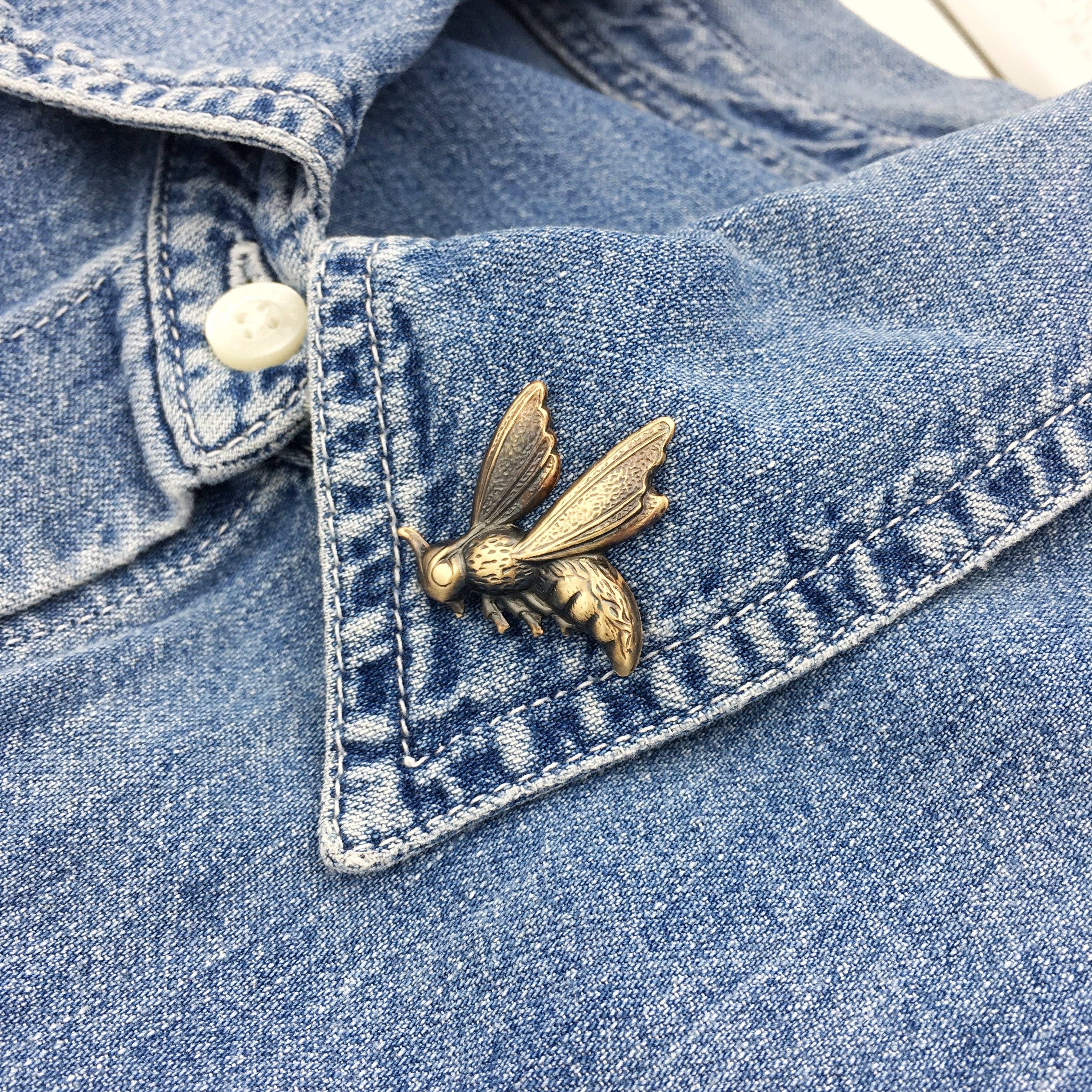 Metal Cloth & Wood - Wholesale Brooch - Brass Wasp Insect Pin or Brooch -- Available in Bright Gold or Antiqued Gold Finish!1