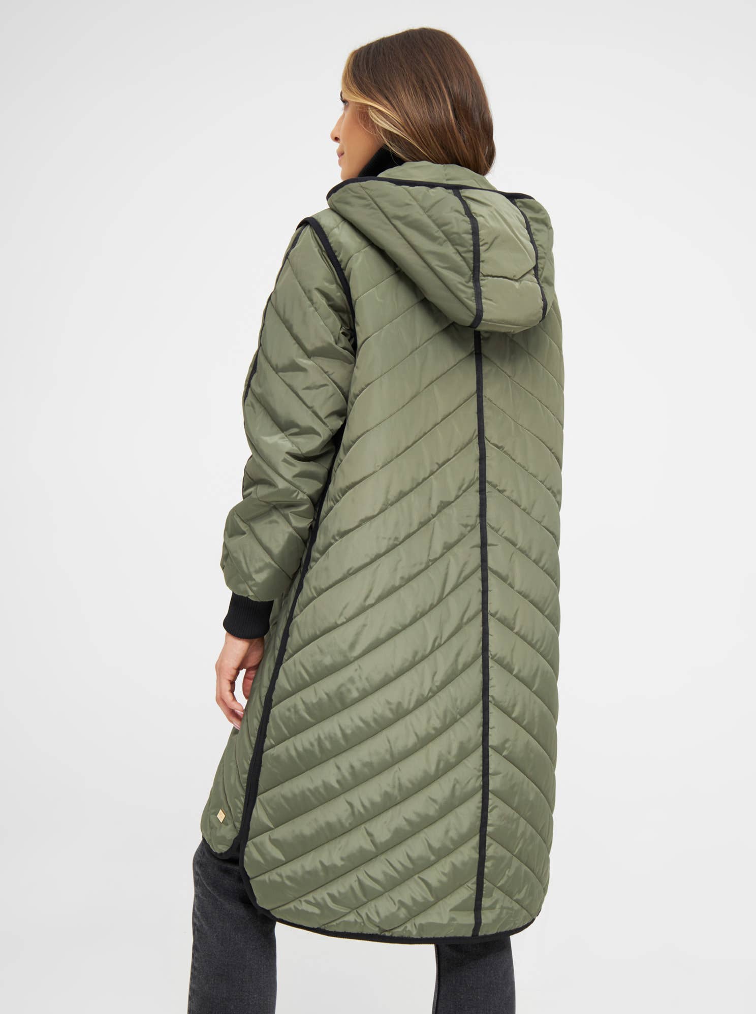 Ticket Woman - Wholesale Puffer Jacket - Women's - Julie Long jacket - Several colours7
