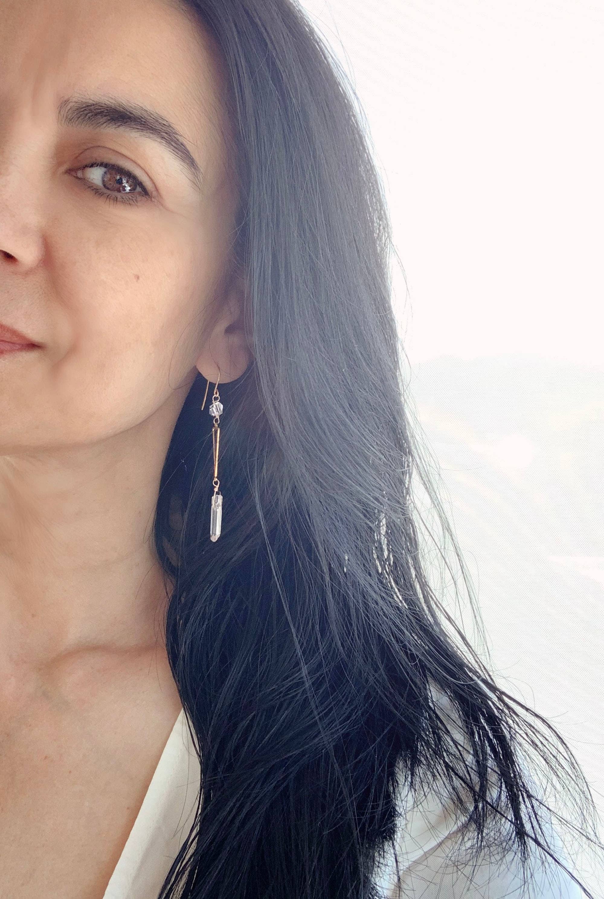 Laura Stark Designs - Vendita all'ingrosso Orecchini pendenti - Orecchini lunghi a triangolo di cristallo | Orecchini boho1