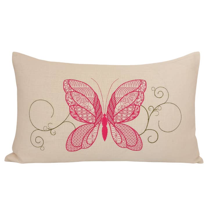 Housse de Coussin Rectangulaire en Lin Papillon pour la vente par JANELA D'ALMA
