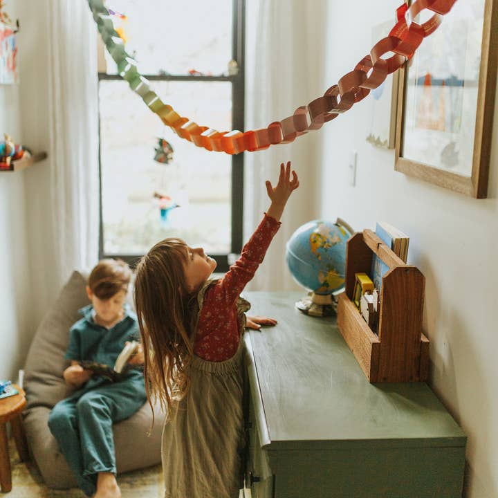 Giving Kind - from the creators of The Giving Manger - Wholesale Toy Set - Kids - The Kindness Chain - Classroom Edition