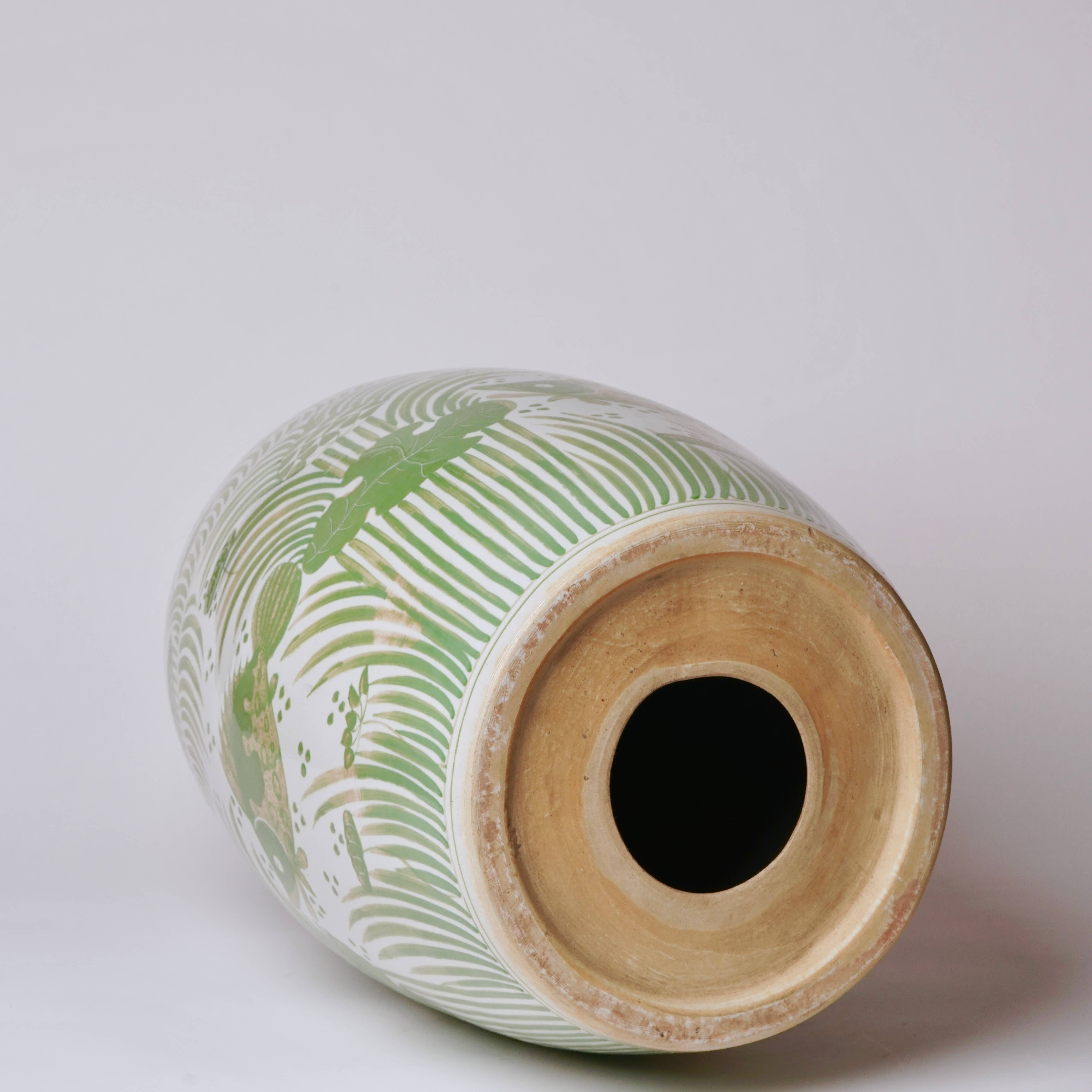 Cobalt Guild - Wholesale Outdoor Ornament/Decor - Hand Painted Fish & Lotus Green & White Porcelain Garden3