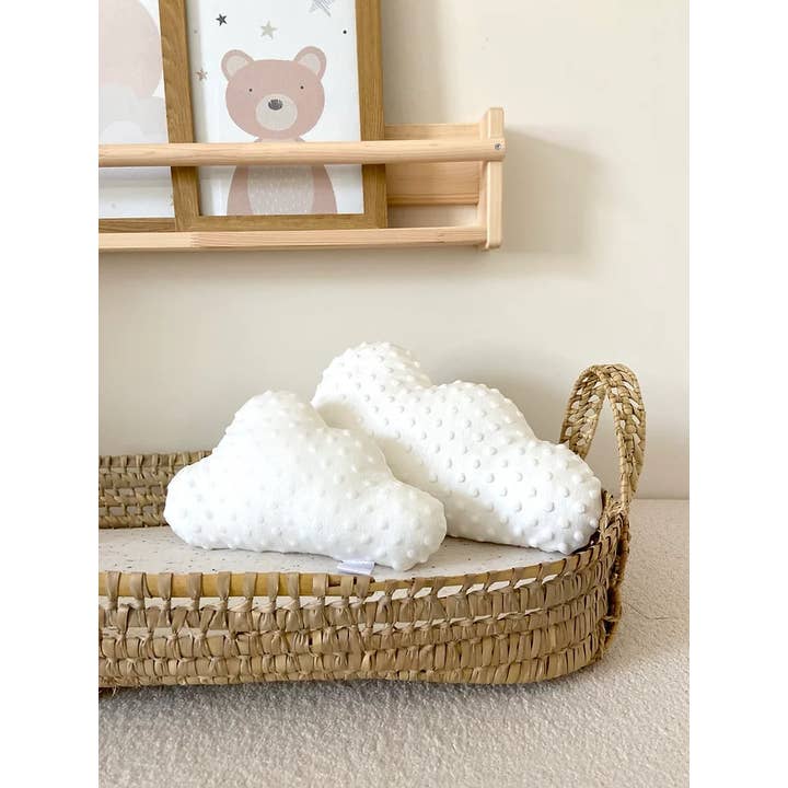 Edie & Joe - Vendita all'ingrosso Guanciale/Cuscino - Bambini e neonati - Cuscini in pile con fossette color crema a forma di nuvola, decorazione per la cameretta dei bambini