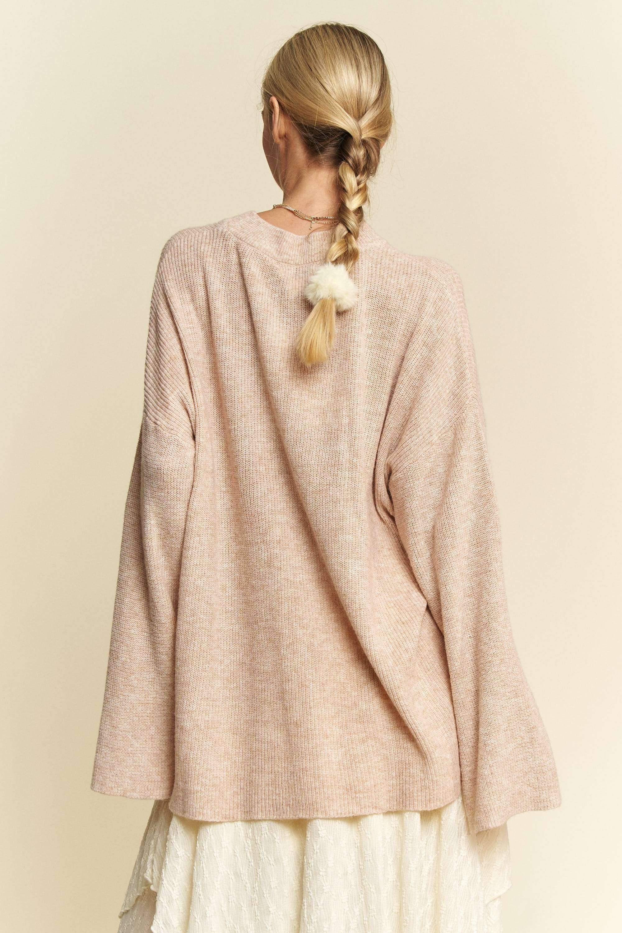 Davi & Dani – Großhandel Strickoberteil – Damen – PULLOVER MIT ÜBERSCHNITTENEN SCHULTERN UND VOLUMINÖSEN ÄRMELN3