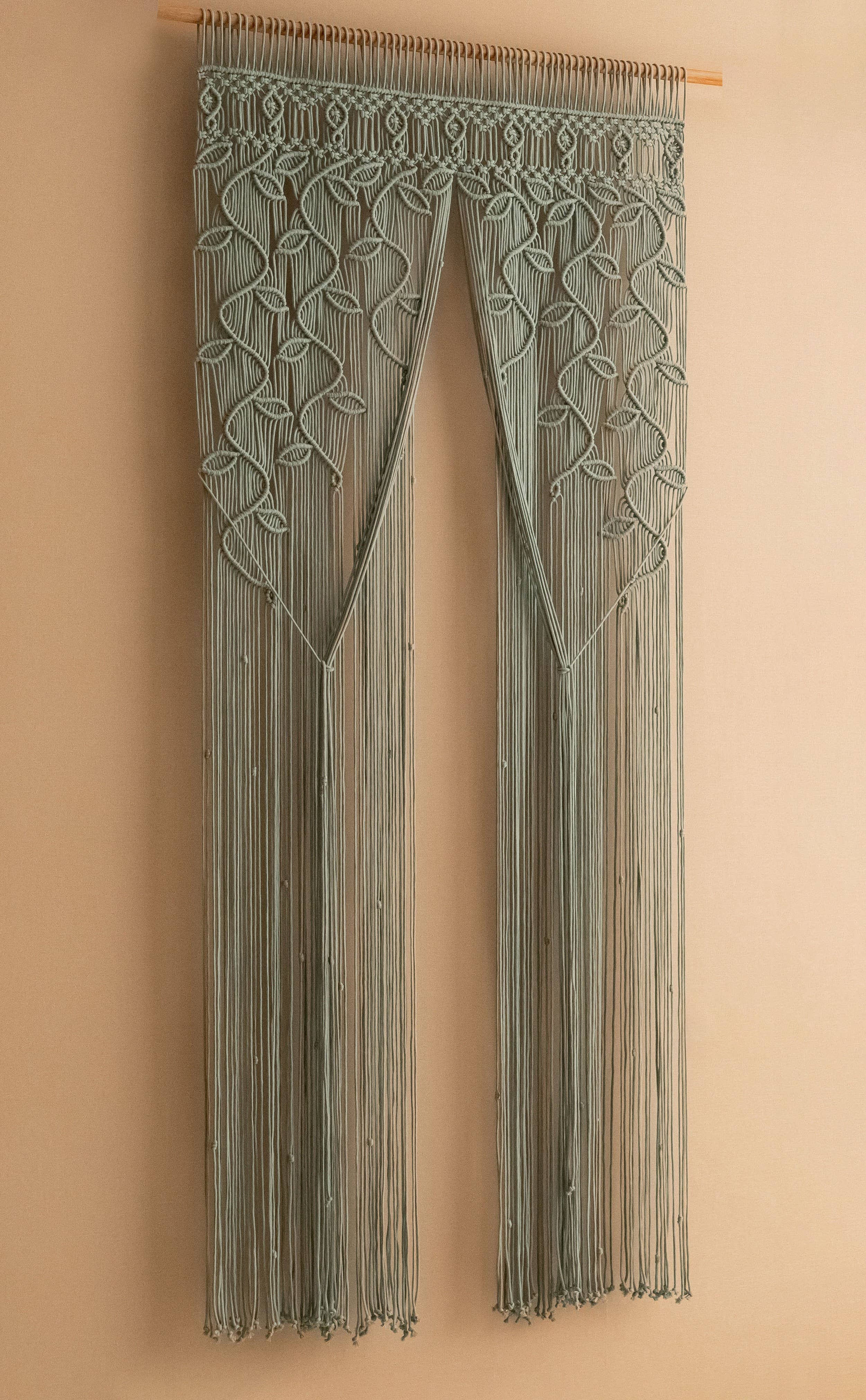 HeartCrafted – wholesale Curtain – Macrame Leaves Curtain C018