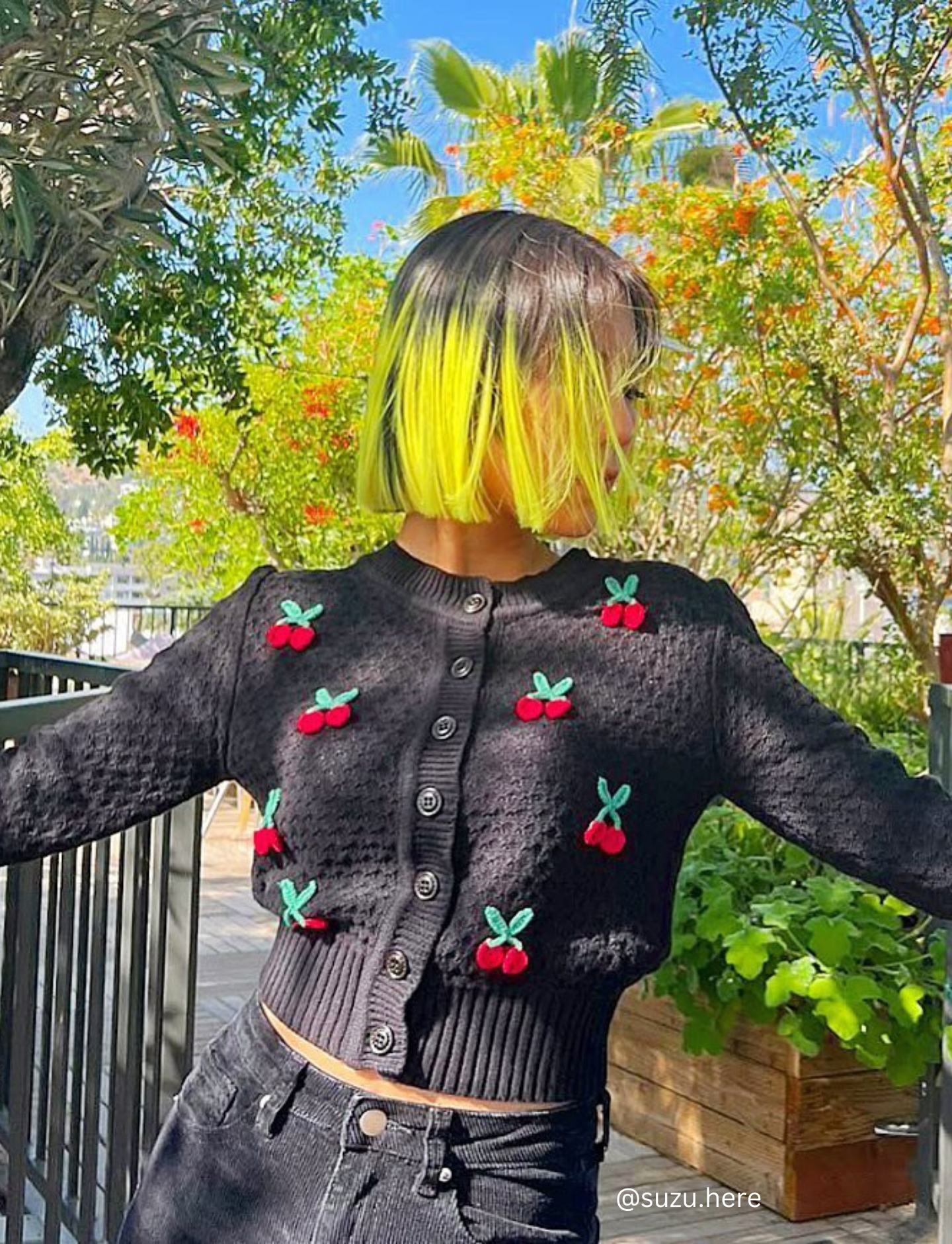 Mak - Wholesale Cardigan - Women's - Cherry Crochet Pom Pom Cropped Cardigan Sweater MK35155