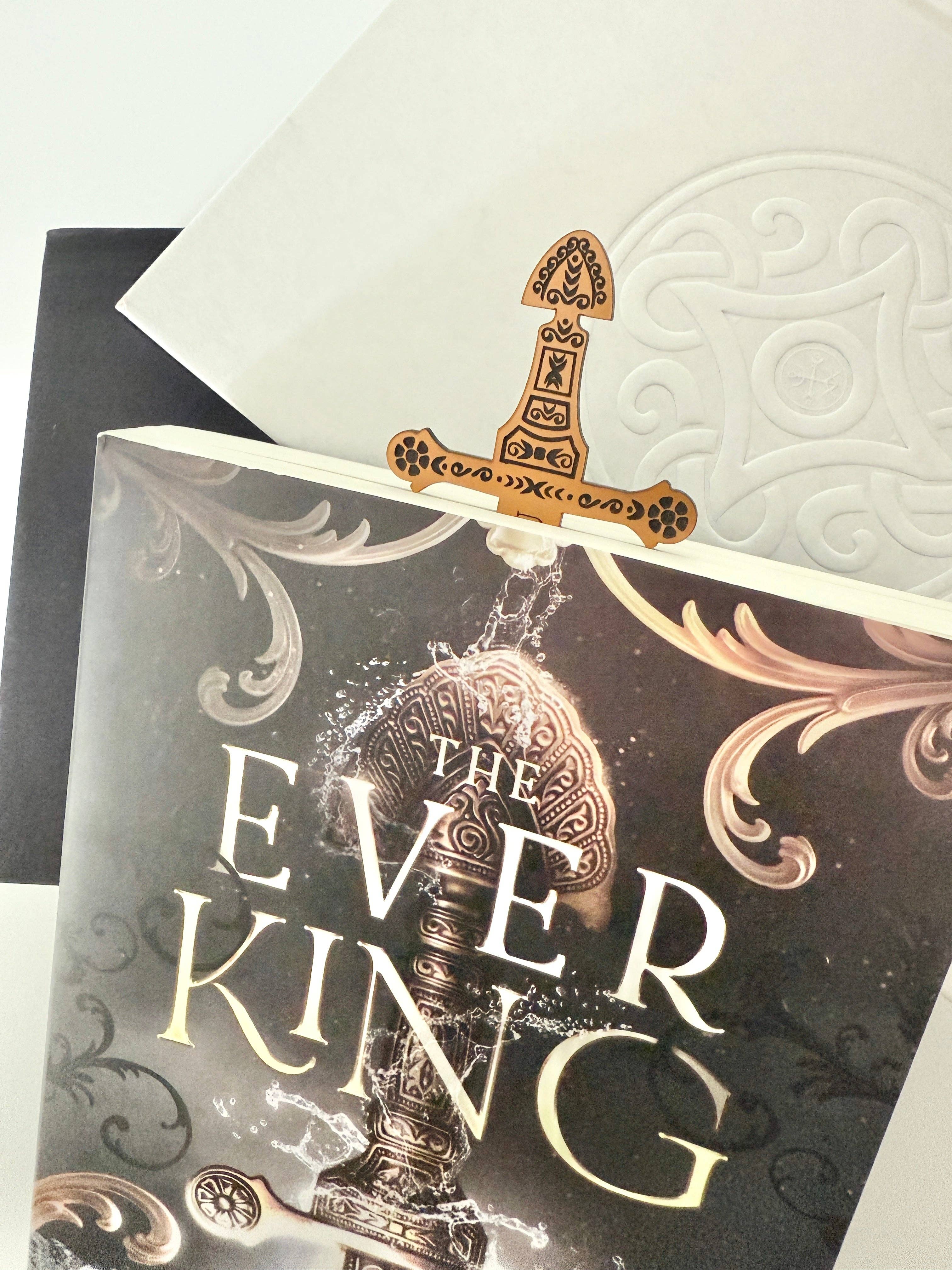 zoo&roo - Wholesale Bookmark - The Ever King sword bookmark  officially licensed book merch4