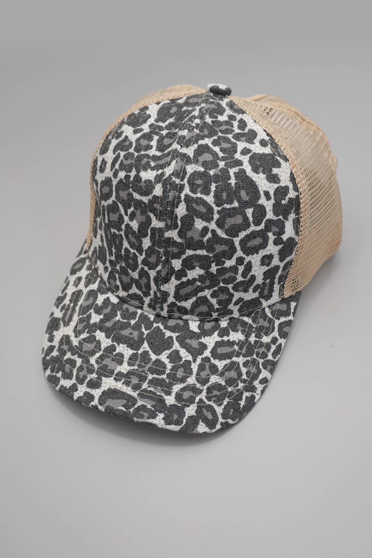 JOSSLYN by wall to wall - Wholesale Trucker Hat - Women's - TRUCKER HAT LEOPARD ANIMAL FRONT MESH BACK CAP | 40HW7450