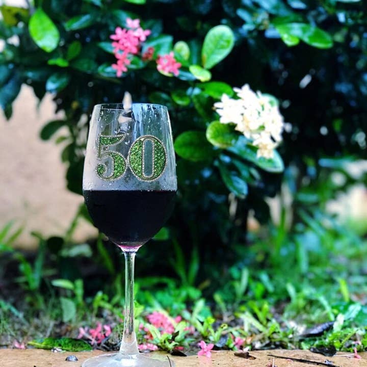 The Queens' Jewels® - Vendita all'ingrosso Bicchieri da vino - Bicchiere da vino con stelo ingioiellato per 50° compleanno2