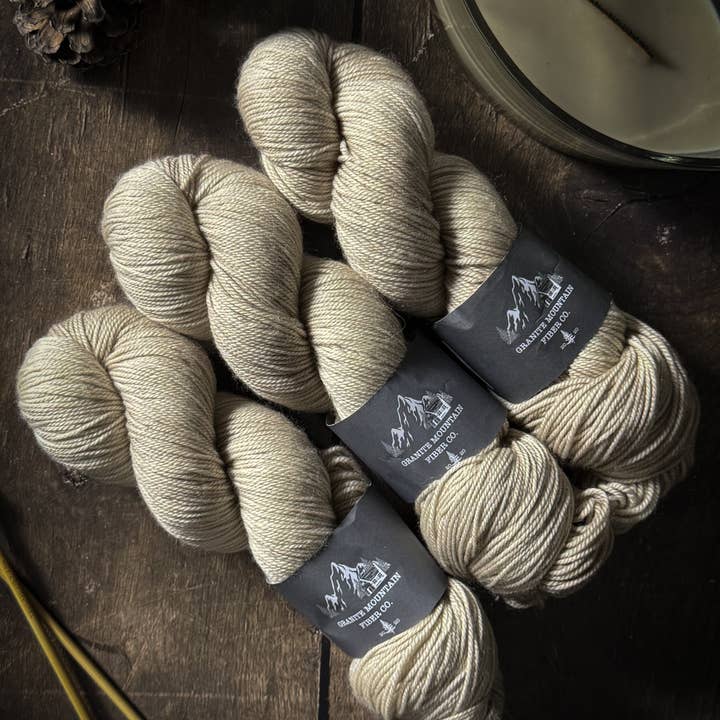 Knogle - Idlewilde Sport for engroshandel hos Granite Mountain Fiber Co.