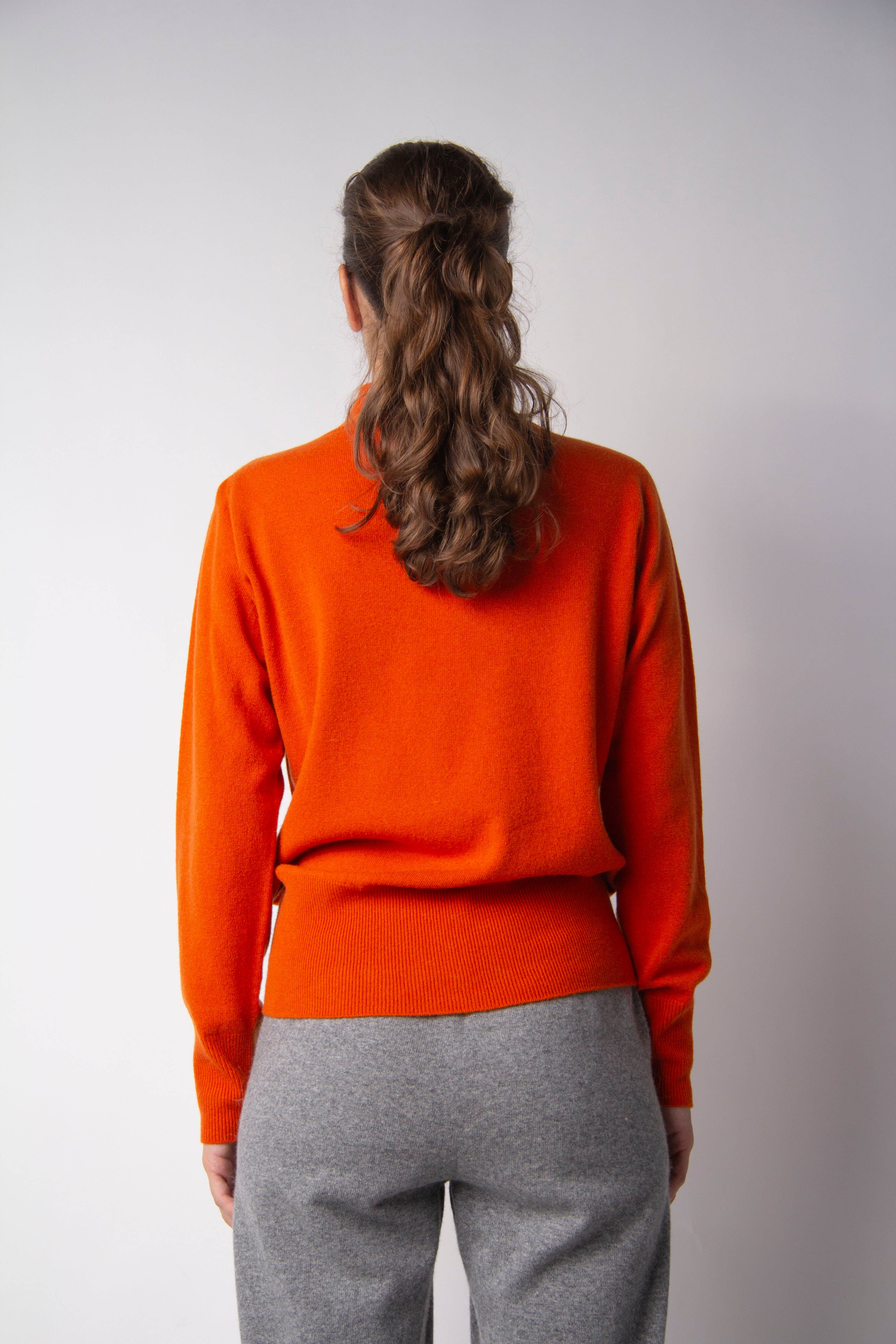 Lèmme - Wholesale Tunic Sweater - Women's - Cashmere Mix Mock Neck 3D Knit




Cashmere Mix Mock Neck 7