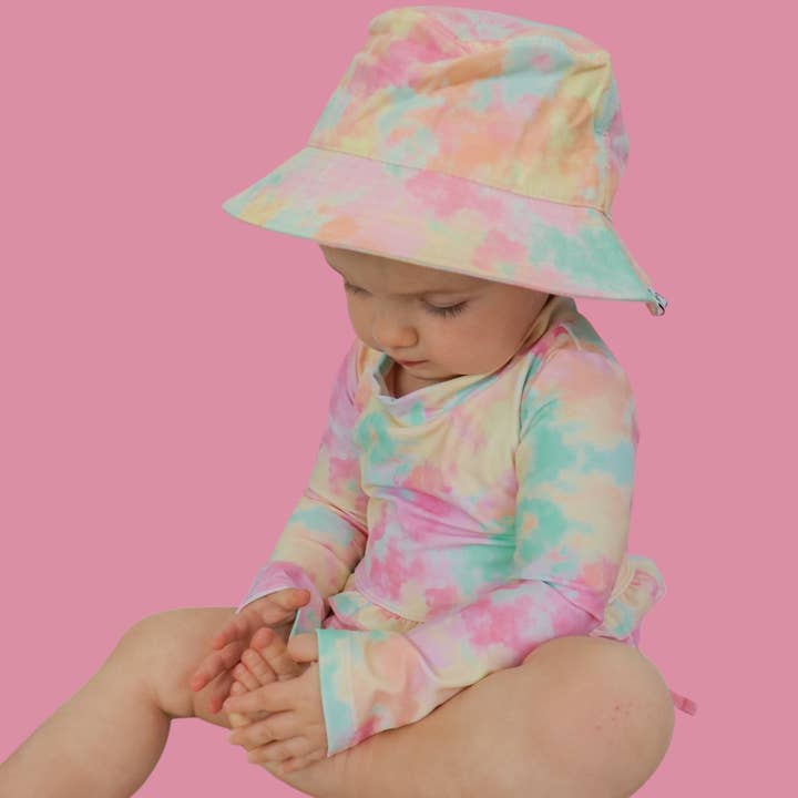 Dream Big Little Co. – wholesale Fiskarhattar – Barn – REGNBÅGSMOLN DRÖM HINKHATT