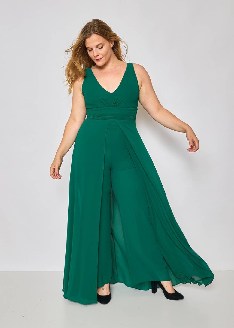 Eva & Lola - Epsilonn - Wholesale Dress - Women's - R1451QS - Plus Size V-Neck Jumpsuit5