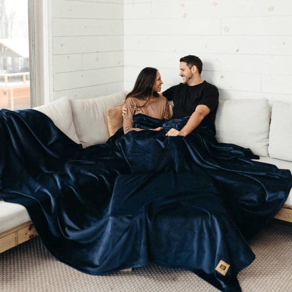 Big Blanket Co - Wholesale Throw Blanket - Original Stretch™ Blanket18