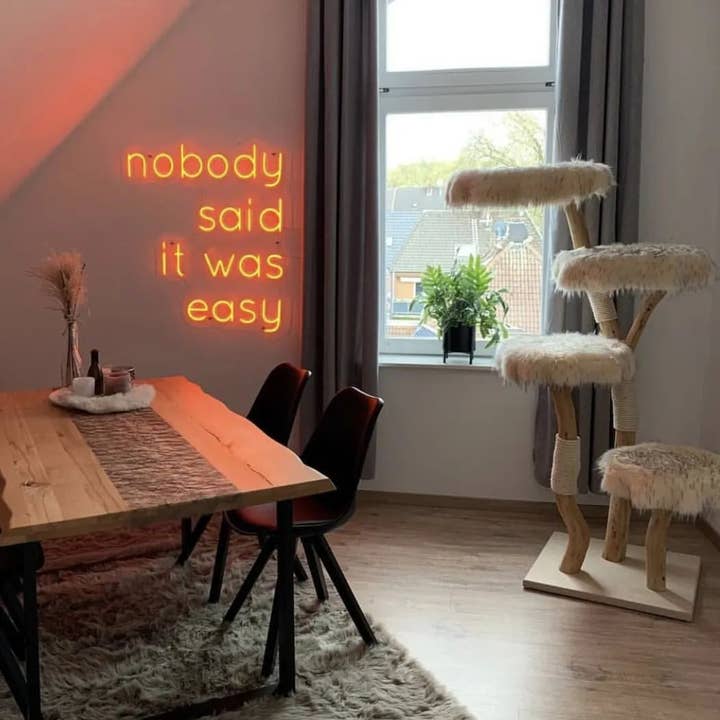 Enseigne au néon Nobody Said It Was Easy pour la vente par Aoos Custom