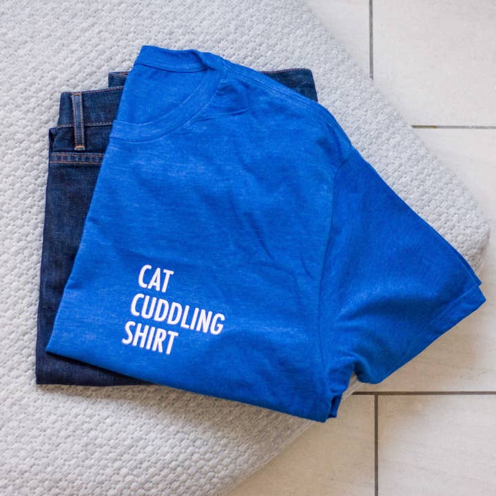 Chemise Cat Cuddling Homme pour la vente par Take it 'N' Leave it