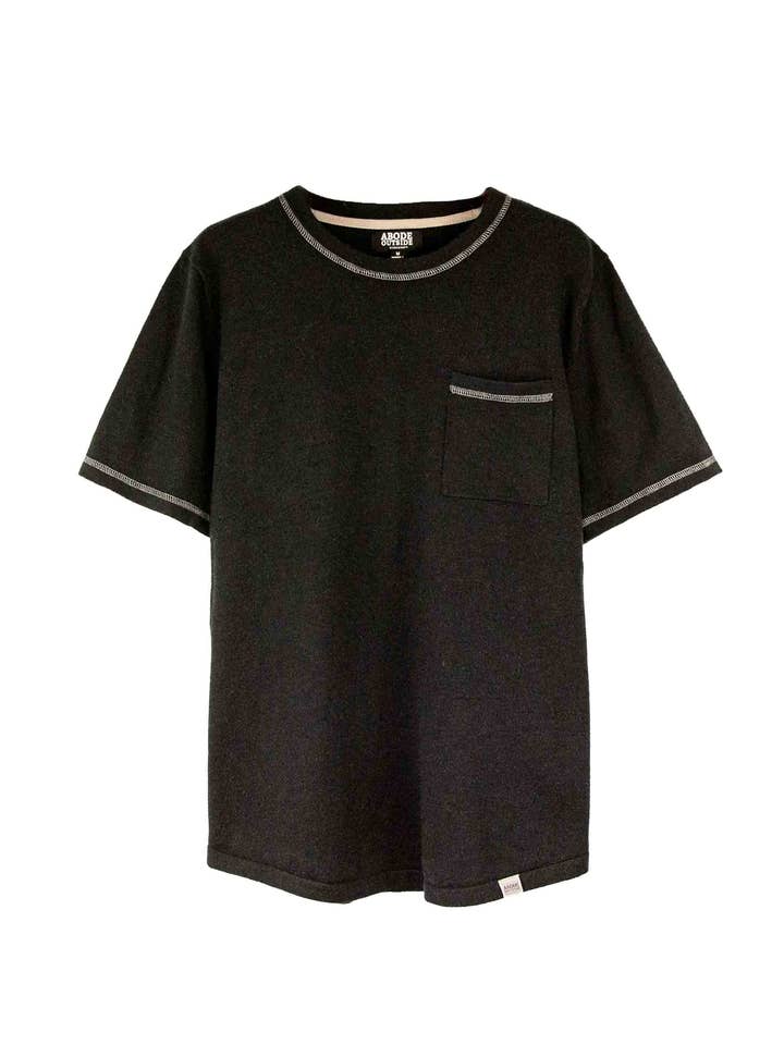 Tee-shirt quotidien pour la vente par Abode Outside