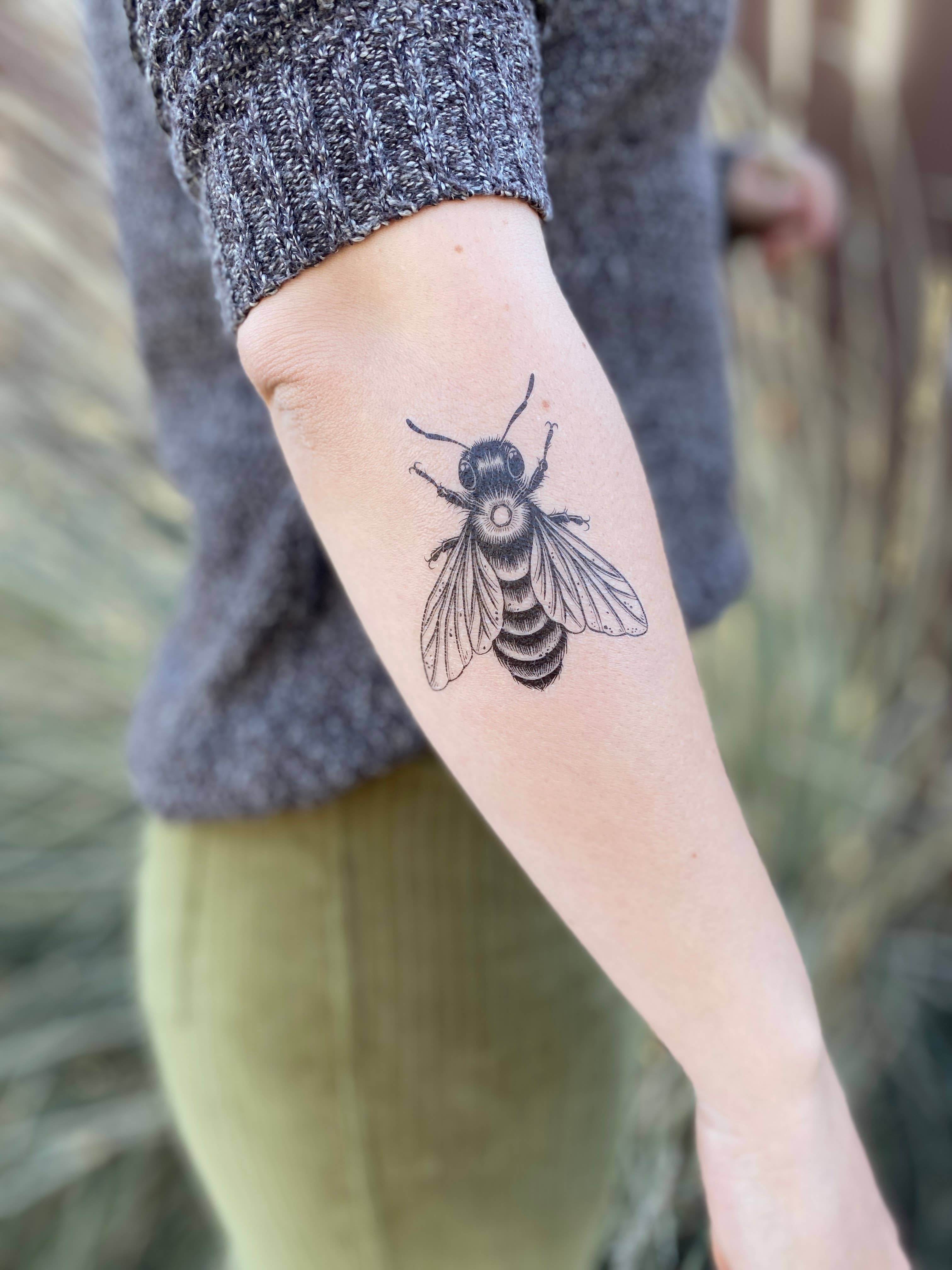 NatureTats - Wholesale Temporary Tattoo - Big Bee Temporary Tattoo6