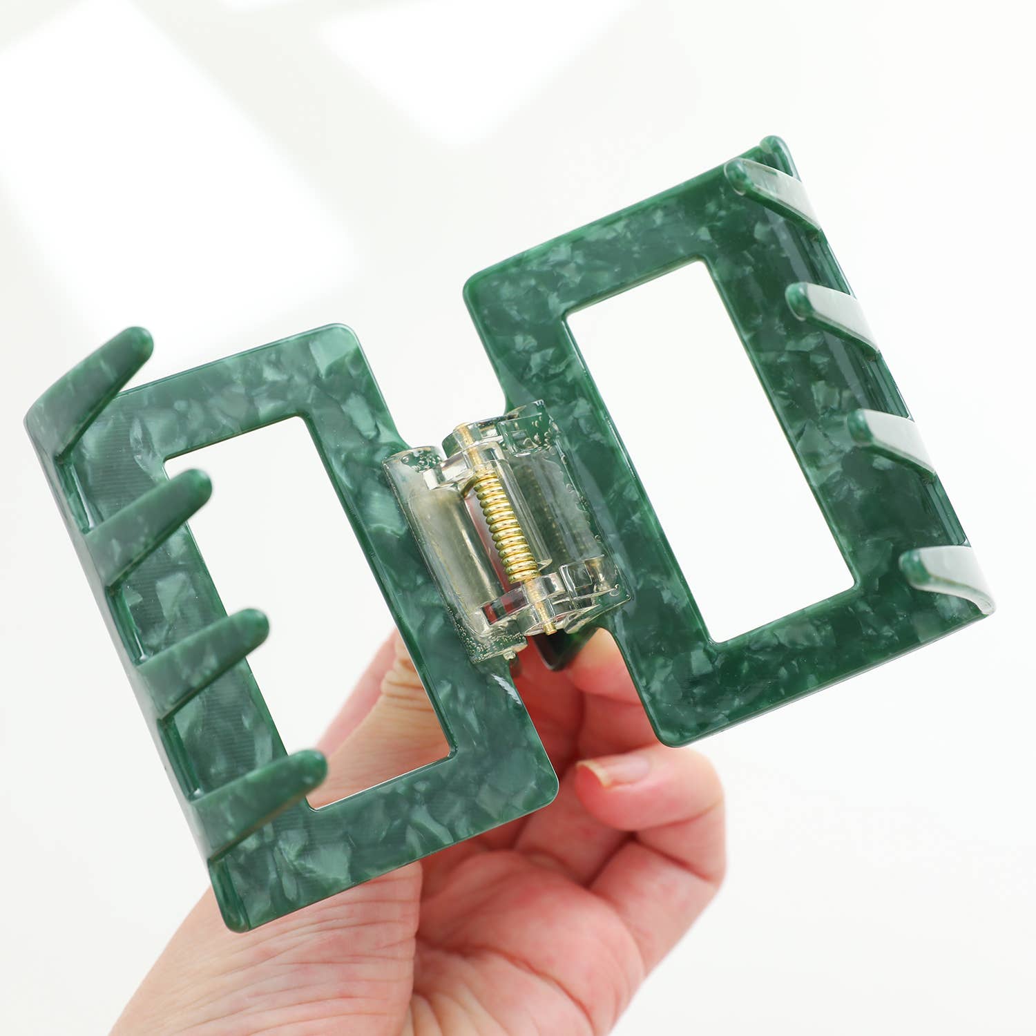 Evergreen Pine | Assorted Large Claw Clips for wholesale on Faire3