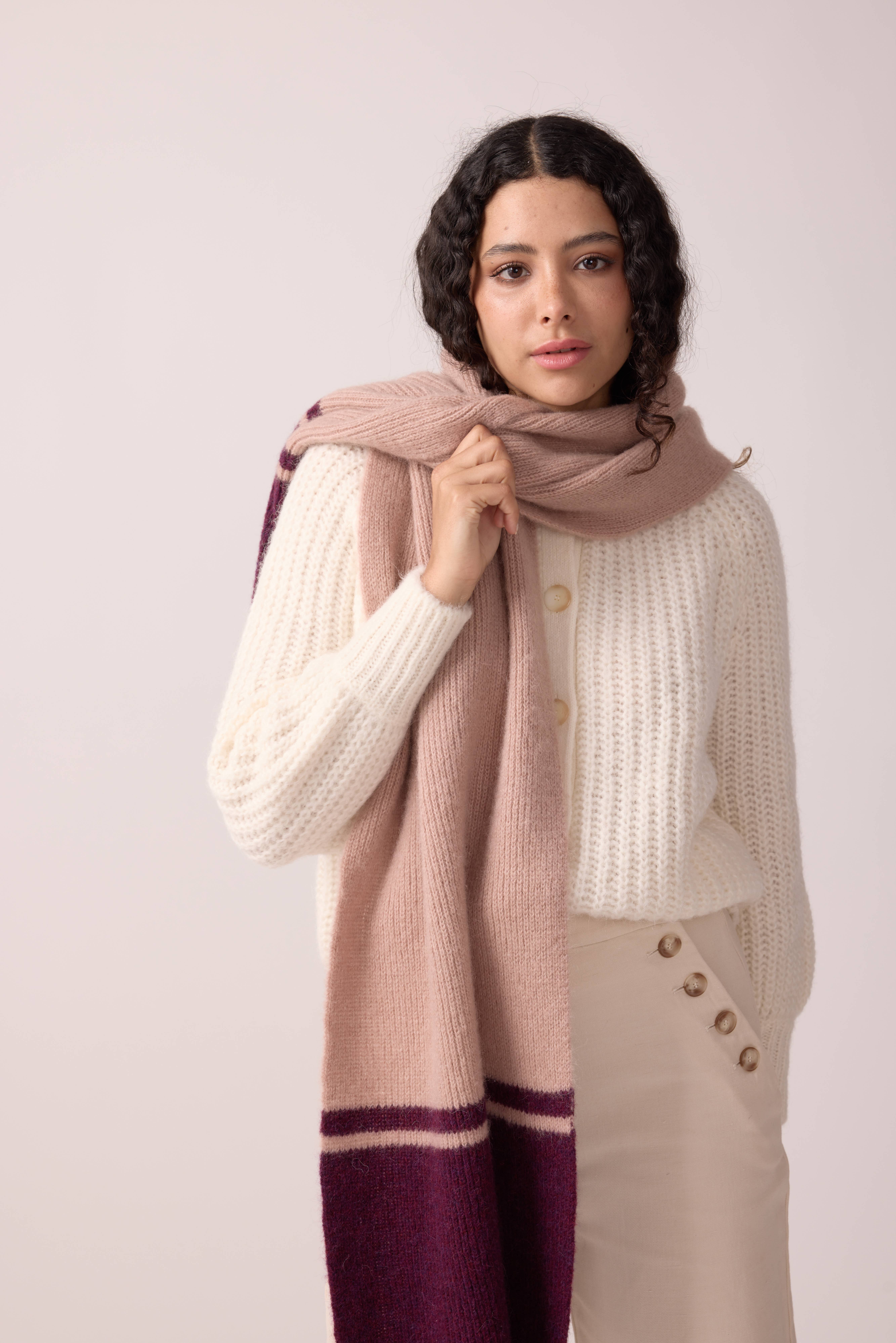 Maradji - Wholesale Scarf - Women's - MAXI SCARF ALPACA WOOL FROST MOCHA FIG6