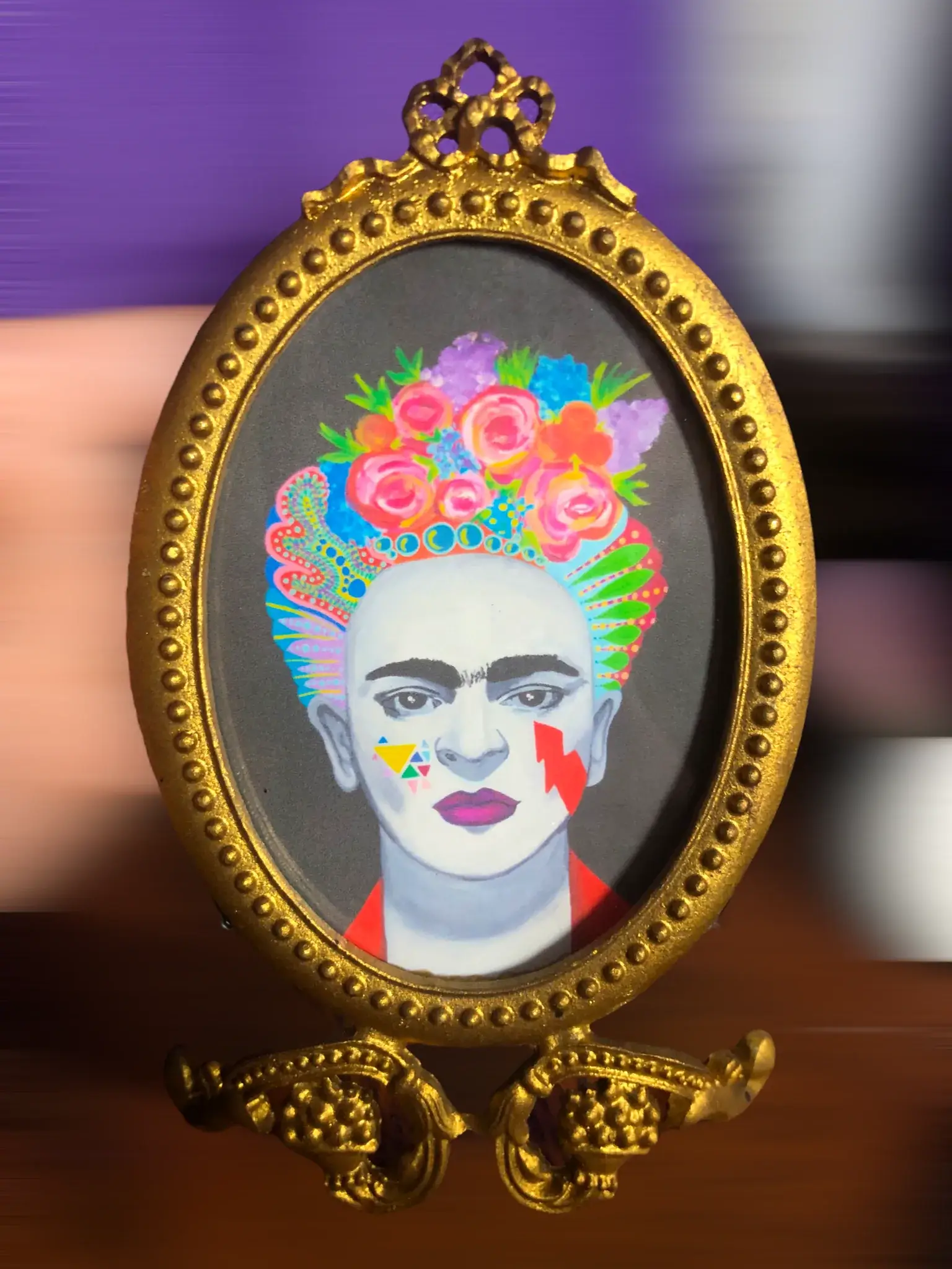 Somethingbadass – wholesale Picture frame – Baroque Oval Frame with Pop Art2