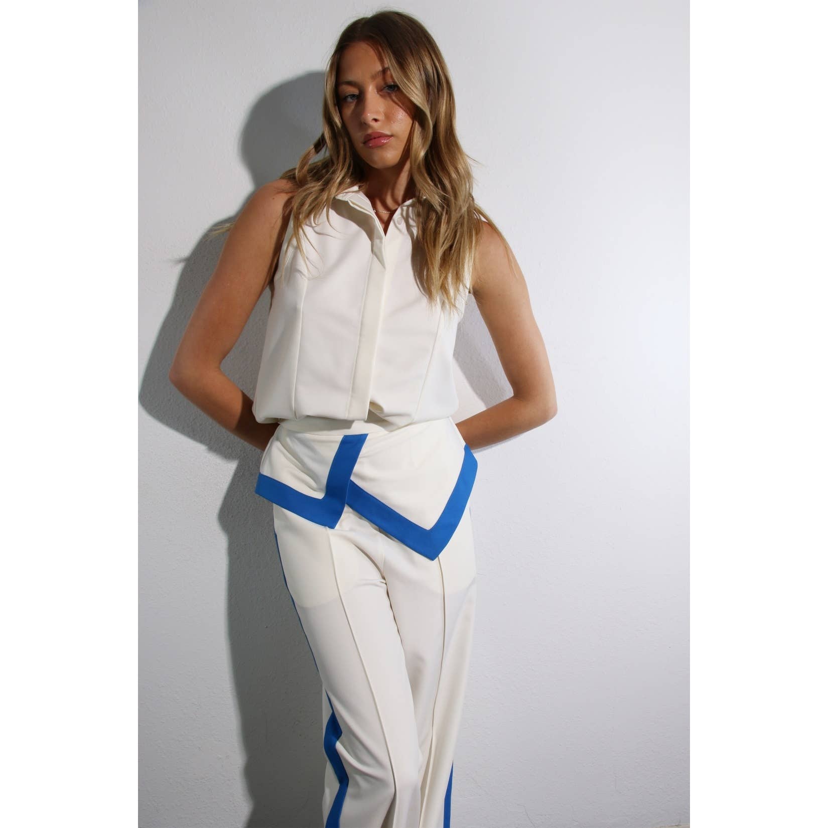 CREMA SET CAMICIE E PANTALONI in vendita all'ingrosso su Faire23