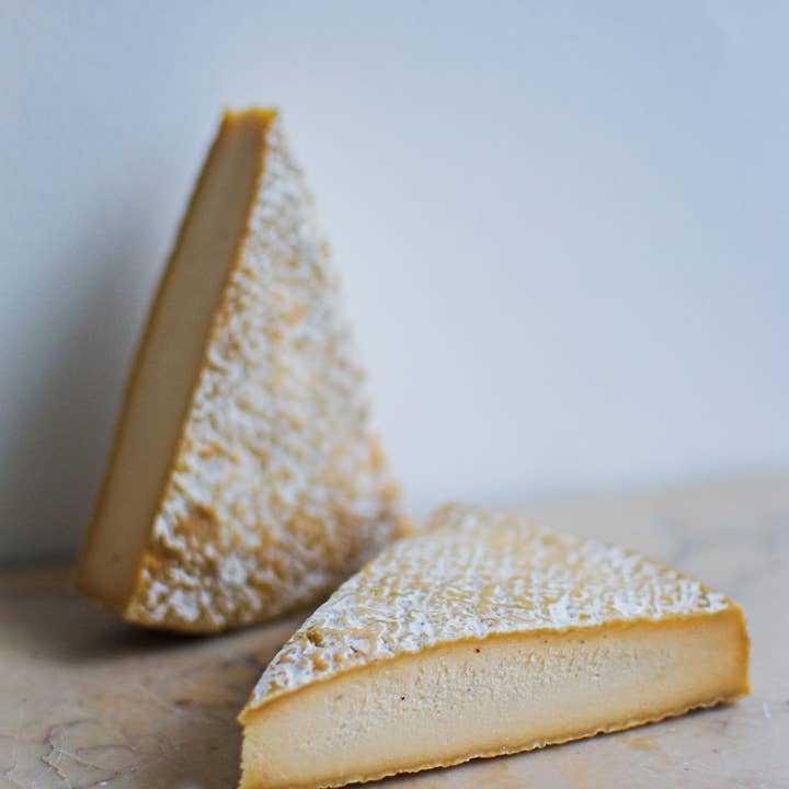 Muka - Wholesale Cheese - Brito 1kg - Brie Style Cashew Based Vegan Cheese2