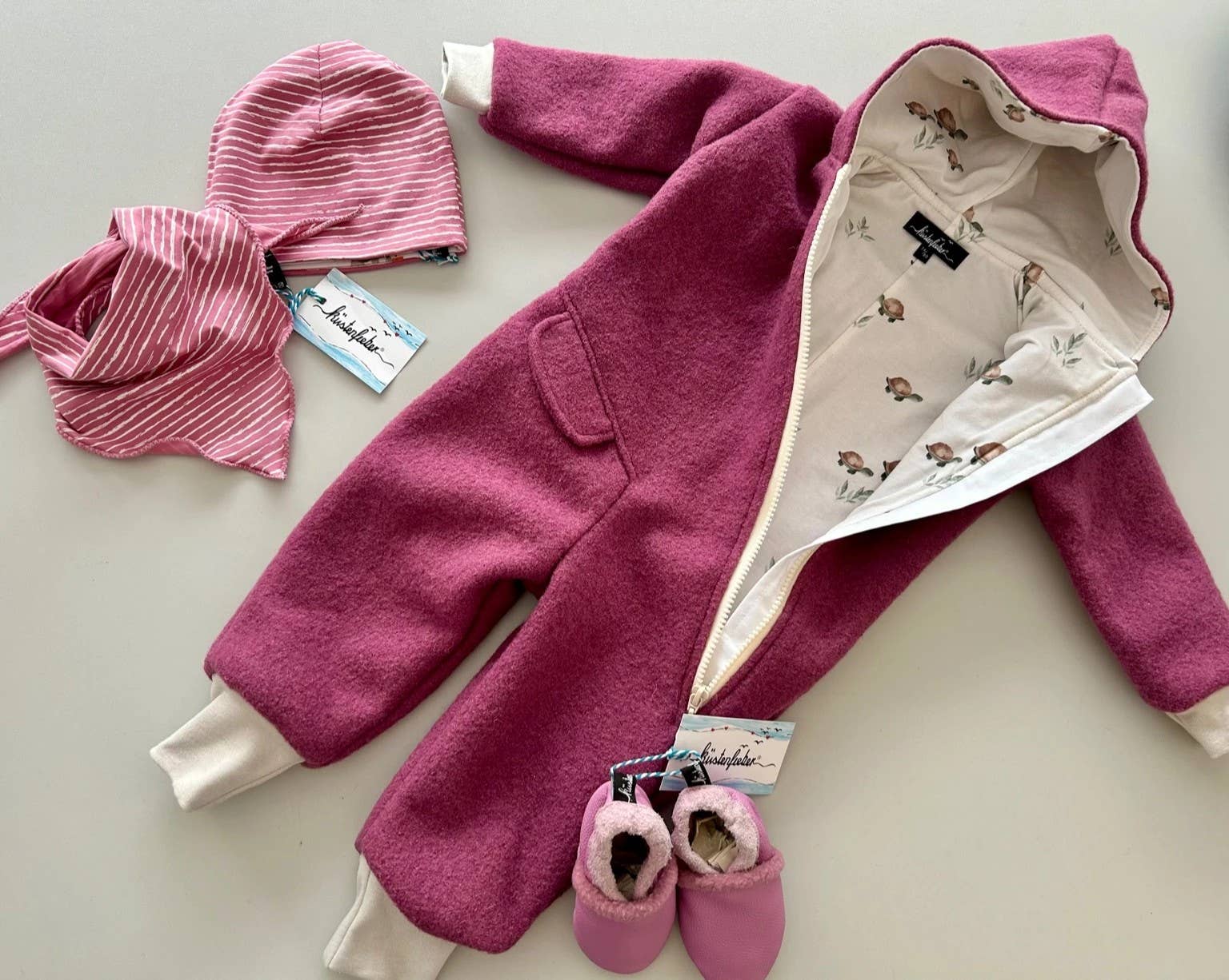 Walkoverall Beach Runner – Berry with Turtle Food for wholesale on Faire2