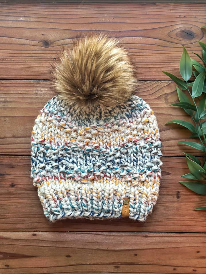 Bonnet en tricot Etta à Hudson Bay pour la vente par Ellikin Knits