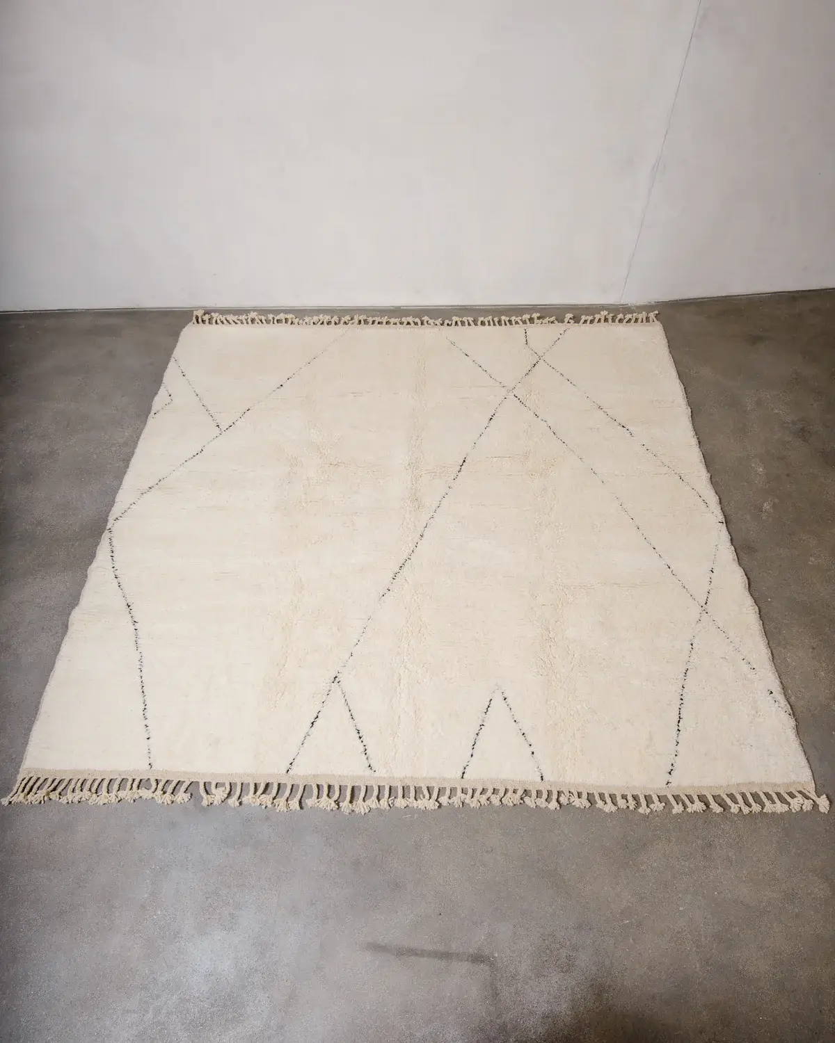 BerberNest - Wholesale Area Rug - Black and White Moroccan Beni Ourain Berber Area rug1