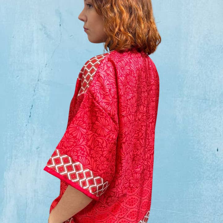 Kimono court brillant pour la vente par AMANSH