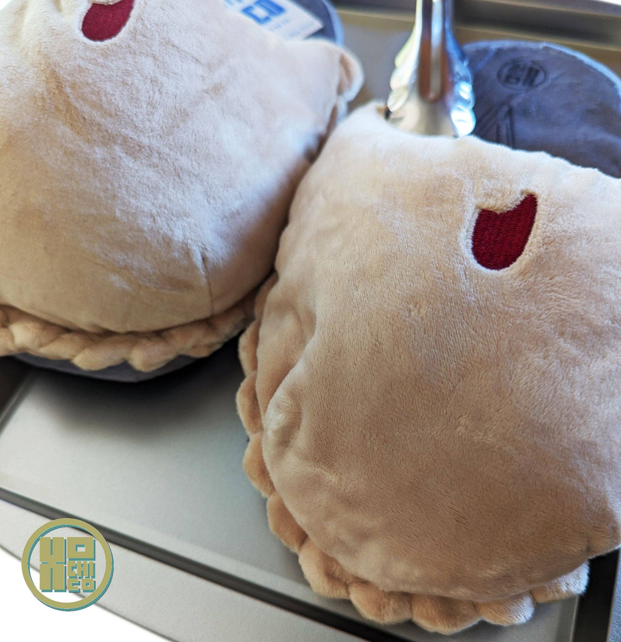 Xochico - Wholesale Slippers - Women's - PANtuflas!! Pan Dulce Plush slippers18