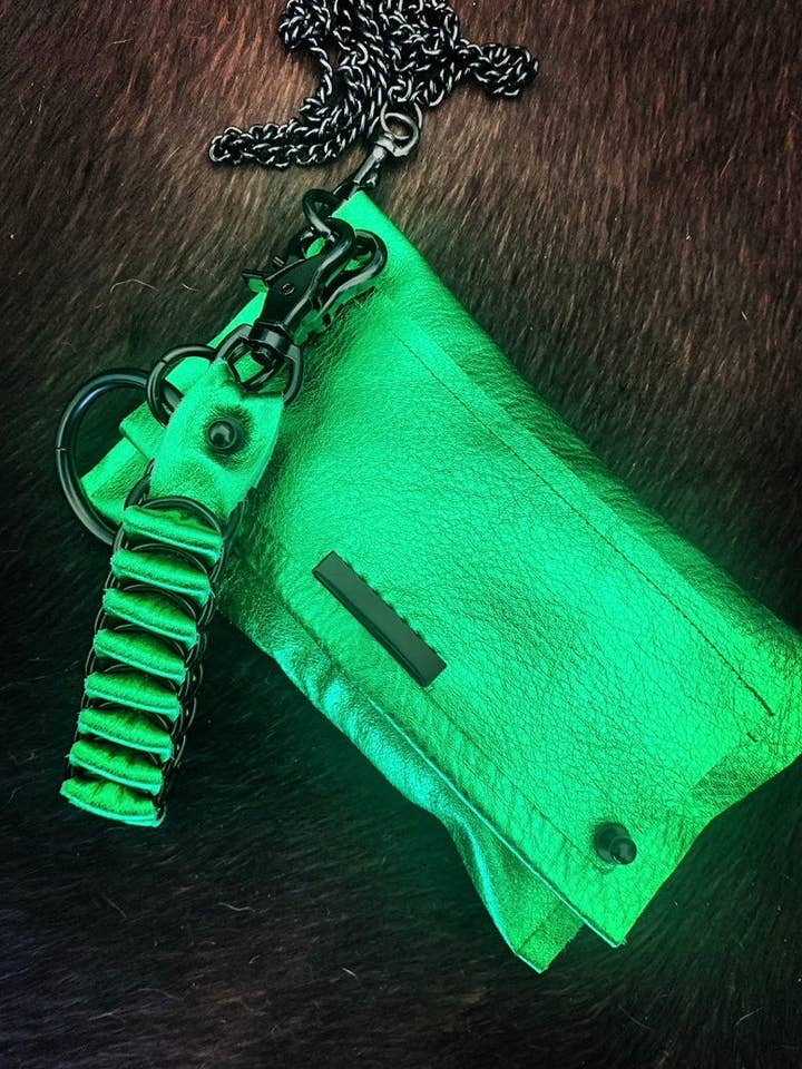 Pochette bandoulière de nuit pour la vente par DAVID GALAN