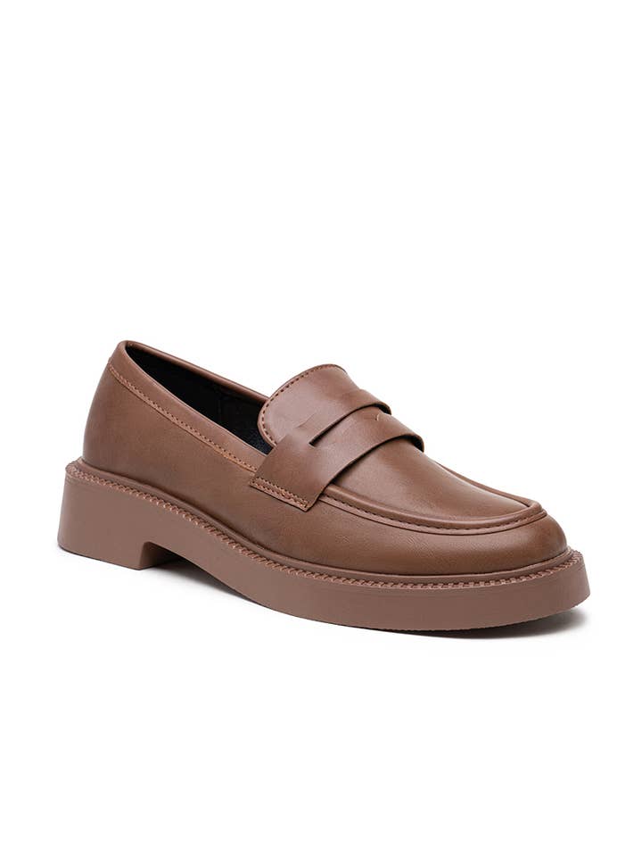 LADY GLORY - Wholesale Loafers - Women's - Sleek platform sole loafers – Minimal & modern look1