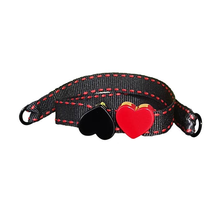 BRACELET NOIR AVEC SURPIQÛRES ROUGES, DOUBLE CŒUR, NOIR ET ROUGE pour la vente par Smartever Srl