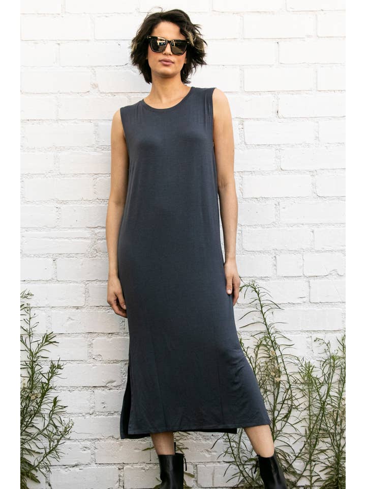 Elloh Collection - Wholesale Dress - Women's - Sleeveless Round Neck Knit Maxi T-Shirt Dress with Side Slit