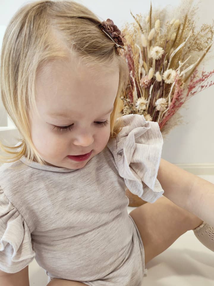 Body Bege Com babados, Flutter Primavera Verão 2024 por atacado de Petiteaude