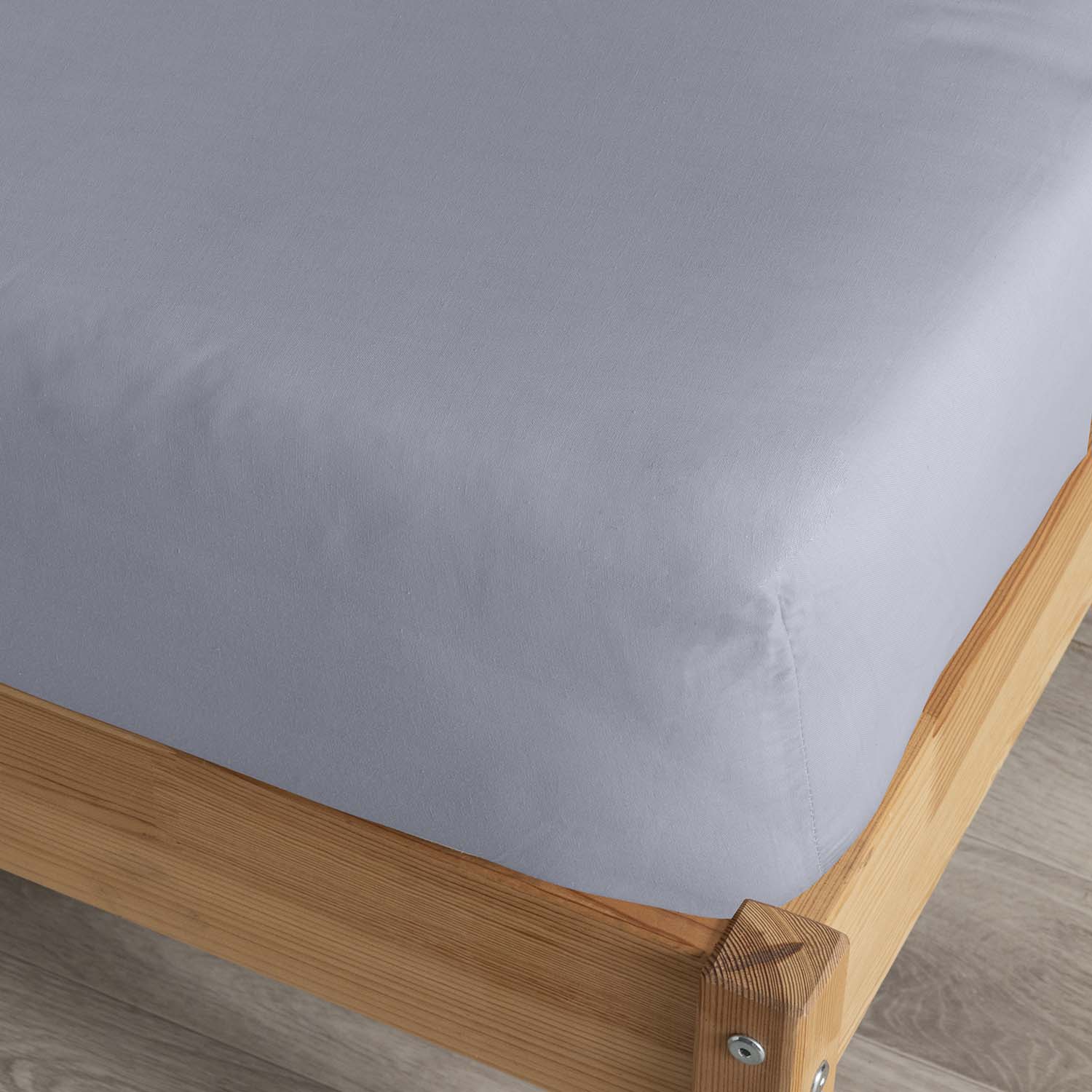 Economic Fog Bed Sheath for wholesale on Faire0