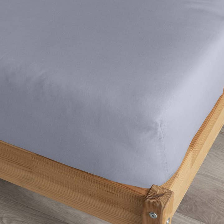 Economic Fog Bed Sheath for wholesale on Faire