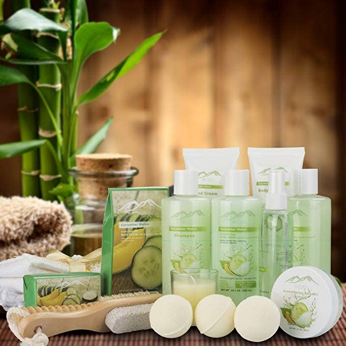 Pure Parker - Wholesale Bath & Body Set - Mothers Day Spa Cucumber Melon 15-Piece Deluxe Gift Basket Bath and Body Set with Essential Oils2