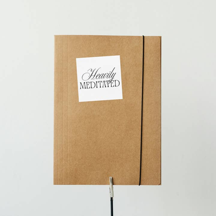 Stark meditiert Aufkleber für den Großhandel von Vairagya Yogashala