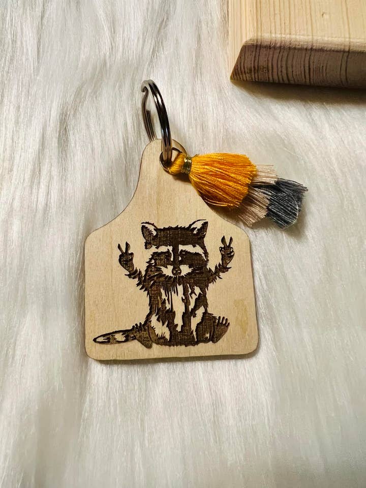 Coon nøglering for engroshandel hos M&H Custom Crafts, Gifts, & Designs