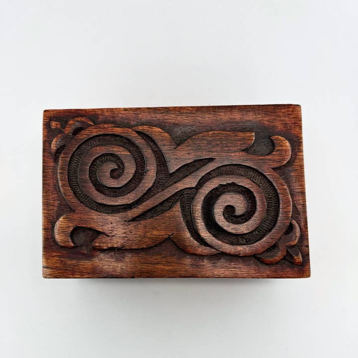 Liv Rocks - Wholesale Decorative Box - Hand Carved Wooden Box with Spiral Top