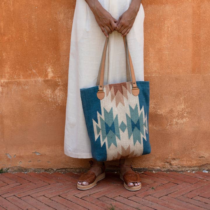 AMASOUK - Wholesale Tote Bag - Women's - Playa Bucket Tote1