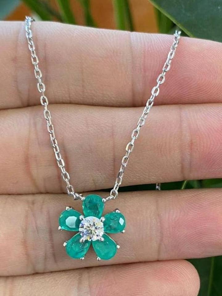 Dainty Flower Necklace with Green Crystal Petals for wholesale by By lilly Paris