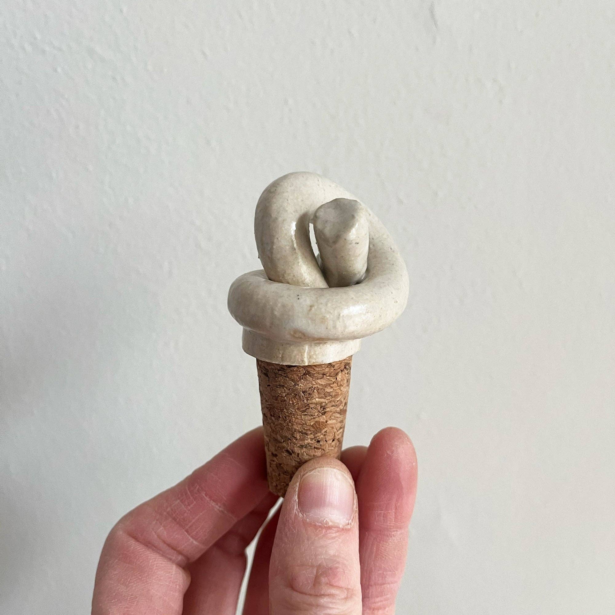 Salto – wholesale Wine stopper – Knot Wine Topper