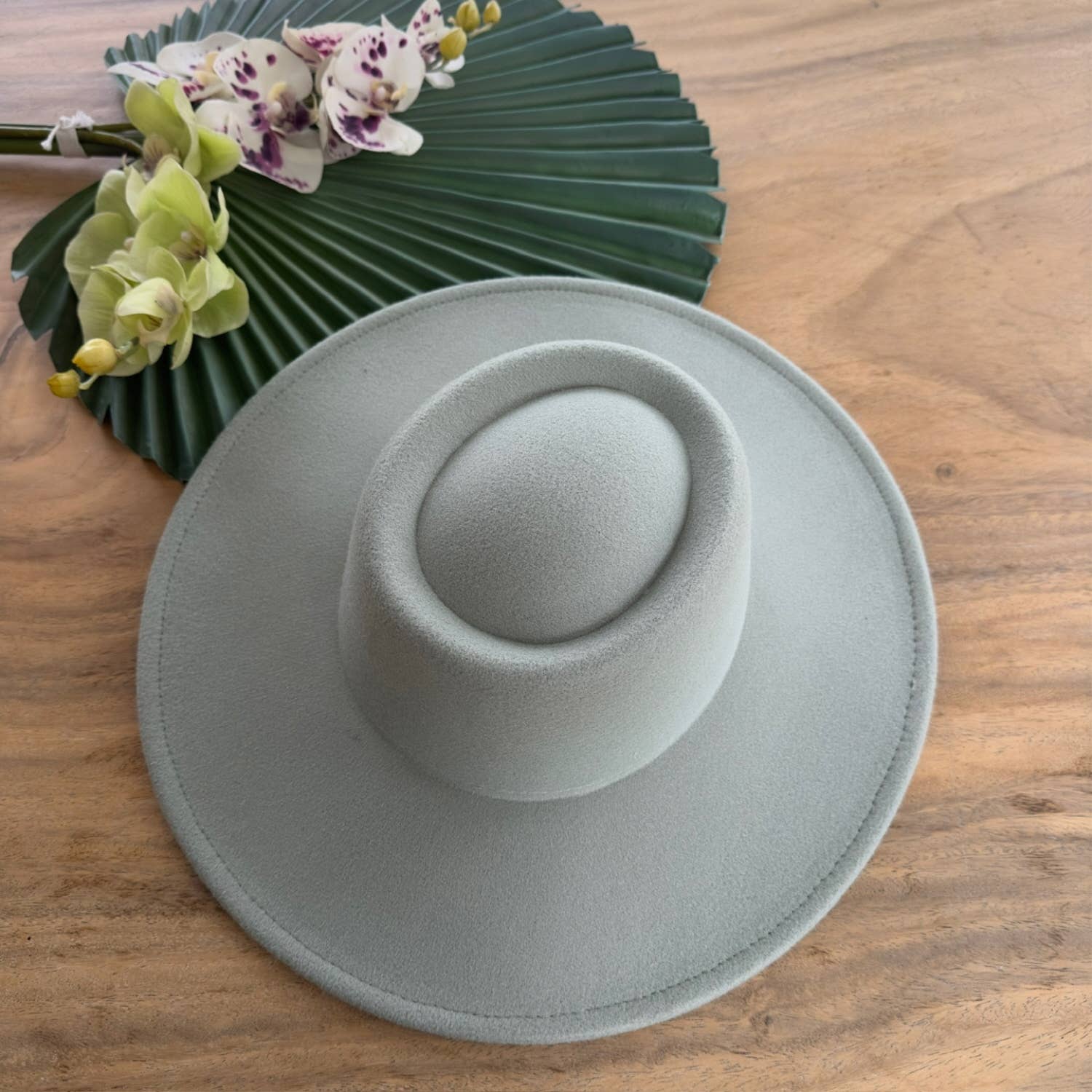 One and Only Accessories - Wholesale Boater Hat - Women's - VEGAN FELT BOATER PREMIUM HAT3