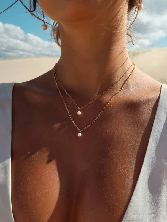 Freshwater Pearl Necklace - Deluxe Chain - 14k Yellow Gold for engroshandel hos The Littl