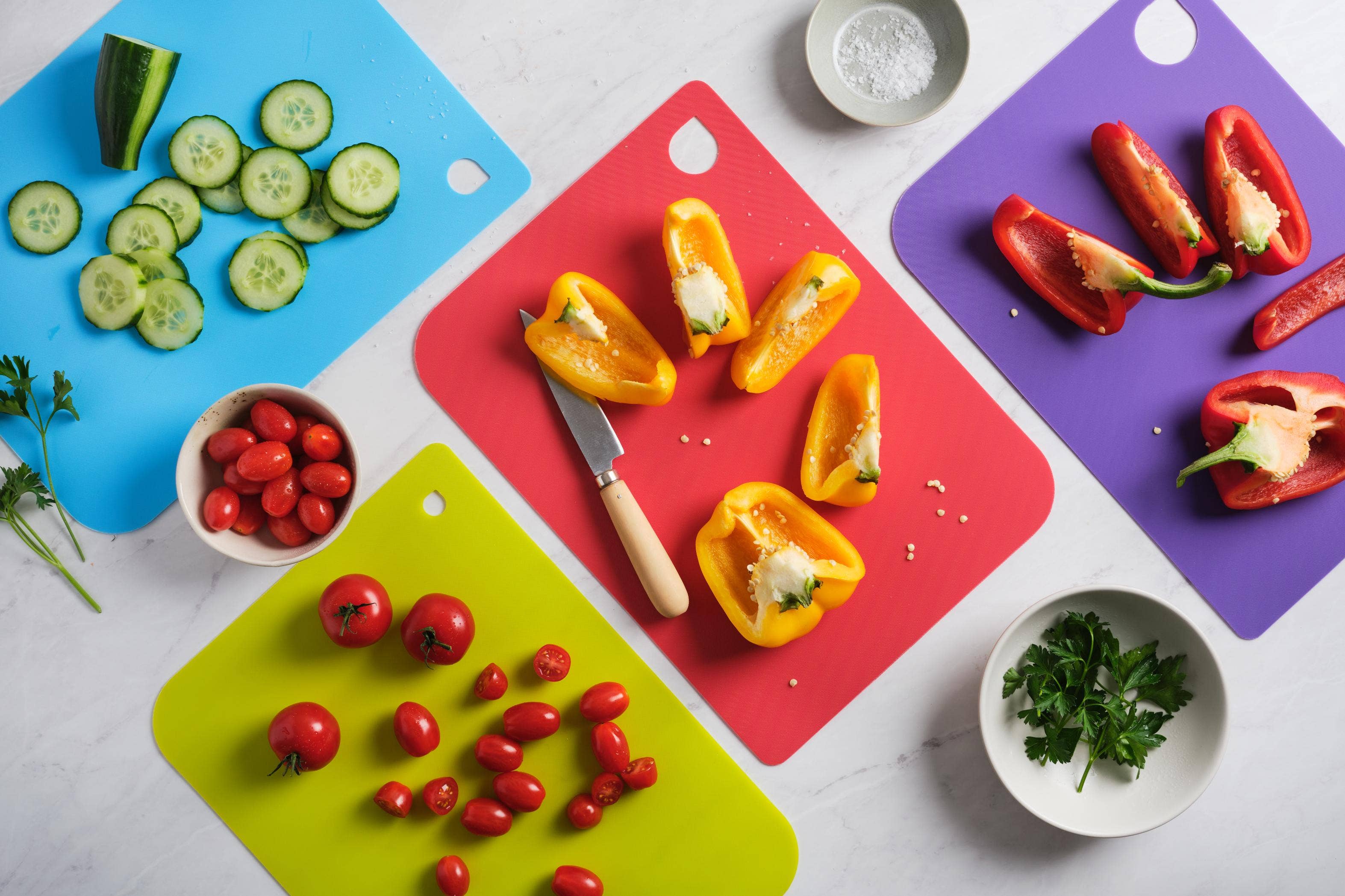 KITCHEN BASICS Cutting Mat 4PC/ST Large Assorted Colors for wholesale on Faire3