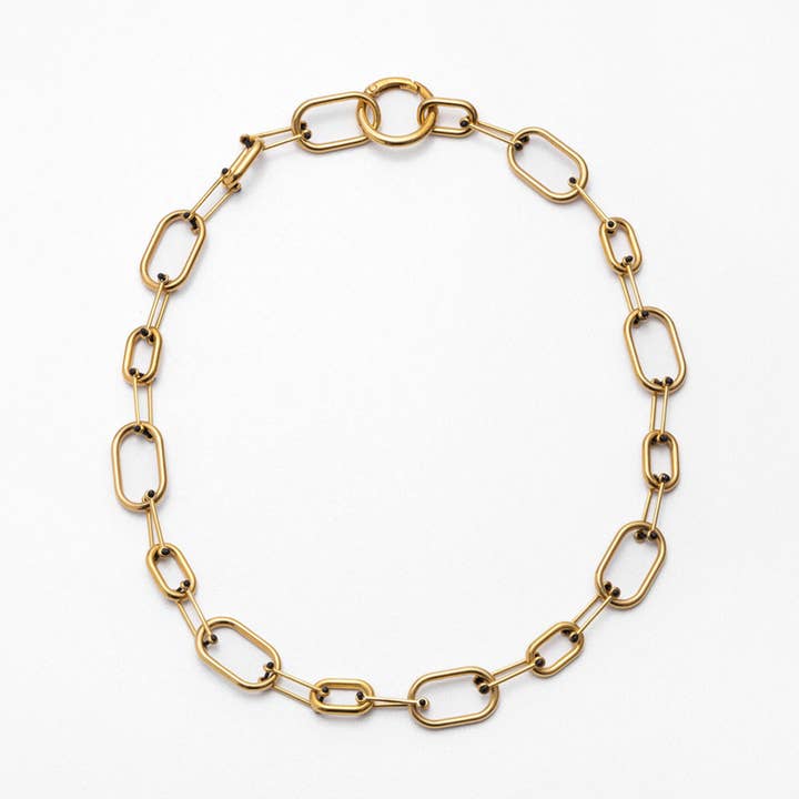 Collier Chaîne Ovale en Métal pour la vente par C.KARAKALPAKI